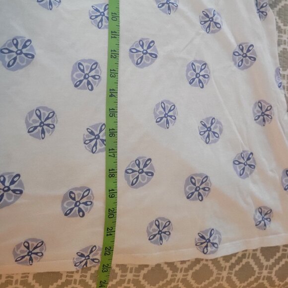 Loft Outlet blue and white summer top with sand dollar print - Picture 5 of 6